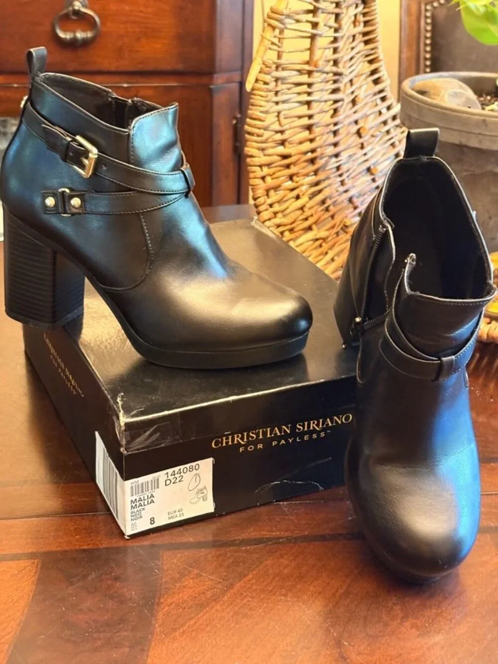 Christian Siriano for Payless Malia Black Heeled Ankle Booties Sz 8 Box